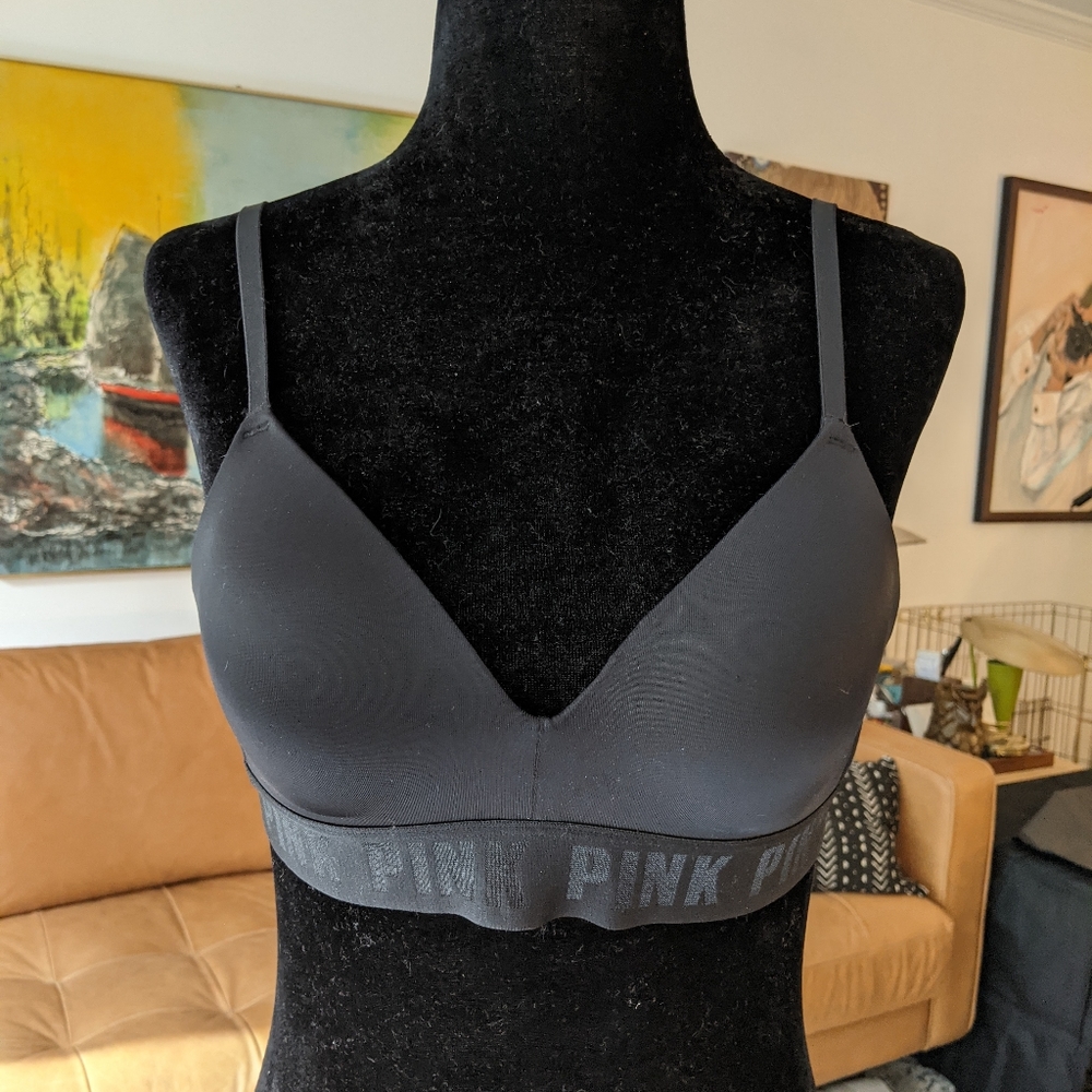 Victoria's Secret Wear Everywhere Wireless 34A